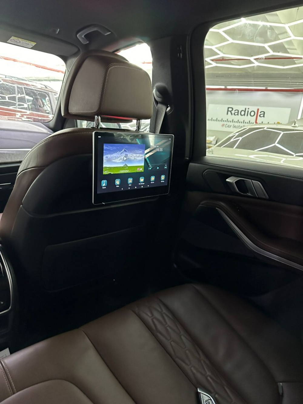 Комплект мониторов на подголовник для BMW G серии - RDL-1188 BMW с сенсорным экраном 12,3” (IPS 1920 х 1280, Android 11, 8+128Gb)