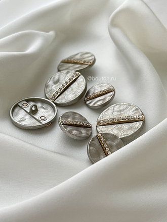 Пуговицы серебро перламутр со стразами