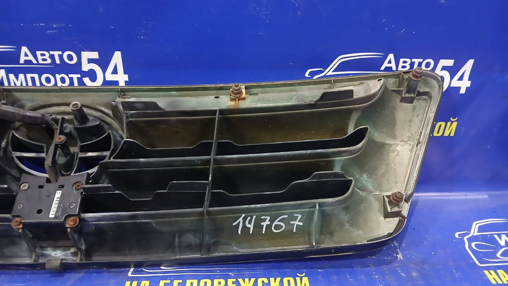 Решетка радиатора TOYOTA IPSUM 2001-2003