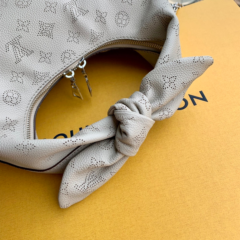 Louis Vuitton Why Knot PM
