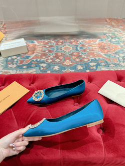 Louis Vuitton Met Flat Ballerina
