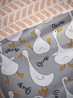 Постельное белье поплин Сказка "Гуси на сером/Гуси (компаньон)" 1,5-сп Наволочка 50х70 см 1 шт Простынь 150x215 смПододеяльник 145x205 см
