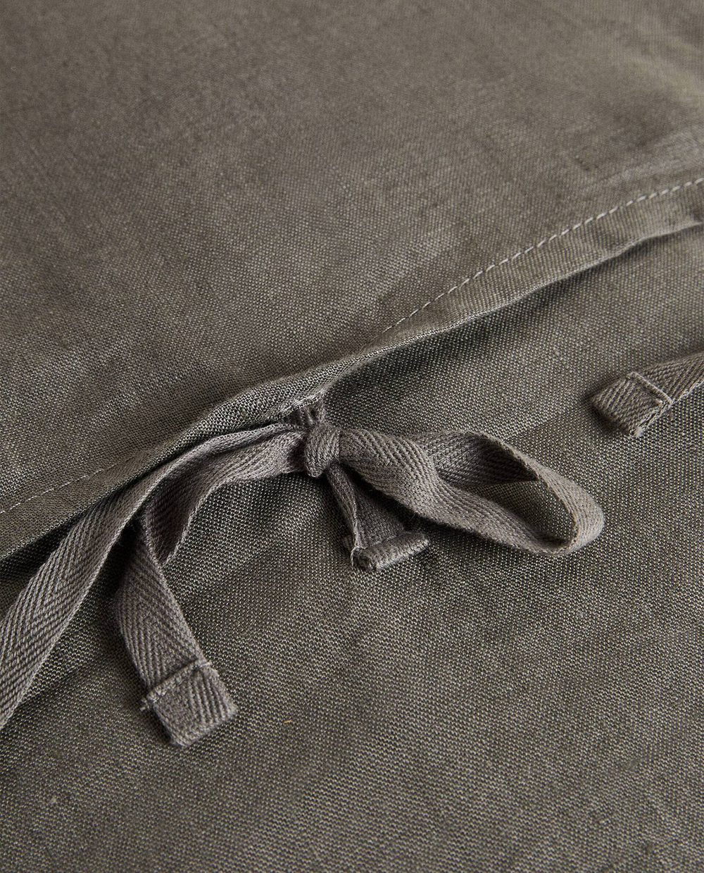 ZARA HOME ОДНОТОННЫЙ ЧЕХОЛ ДЛЯ ДЕКОРАТИВНОЙ ПОДУШКИ, СЕРЫЙ