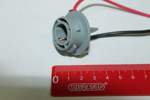 Патрон под лампу P21W S25 BAU15s (с проводами) пластик (Nord Yada)