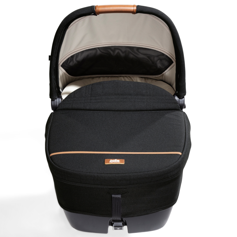 Детское автокресло Joie Calmi