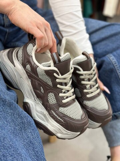 Кроссовки из натуральной кожи