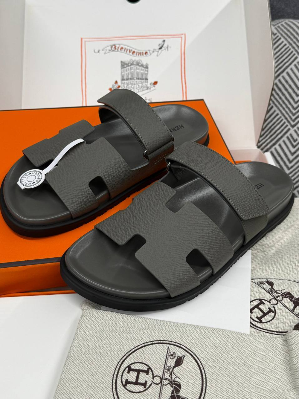 Шлёпанцы Hermes