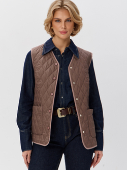 Легкий стеганый жилет с накладными карманами