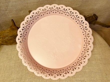 Требница для подношения Божествам, Духам