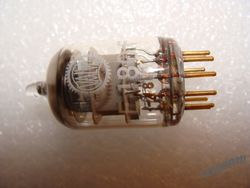 Радиолампа E180F VALVO в ламповый фонокорректор