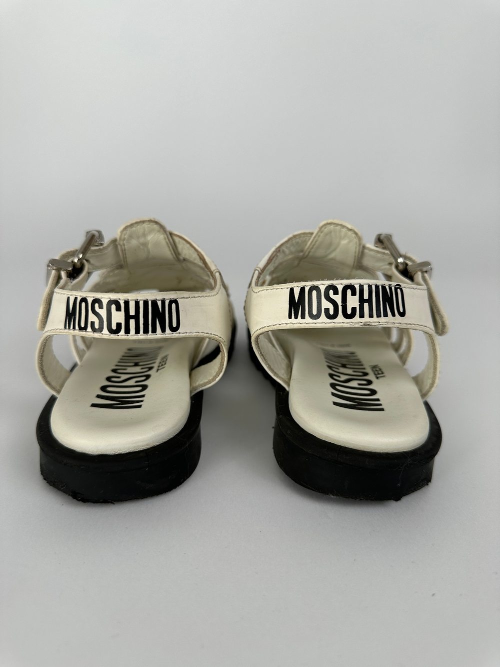 Сандалии Moschino