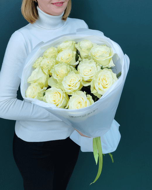 Роза белая Мондиаль,15 штук(00086)