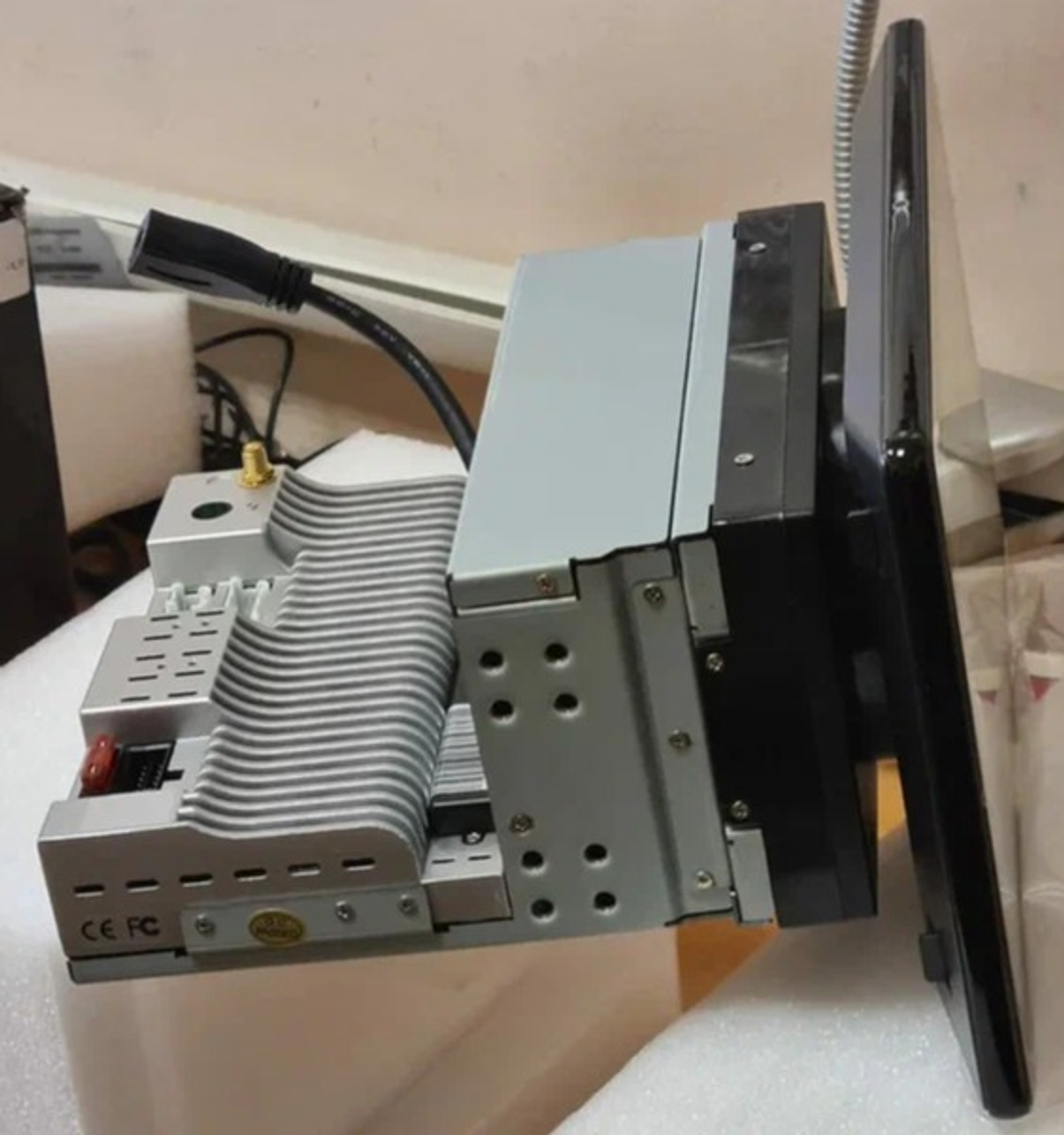 2DIN магнитола с автоматиpованном поворотным экраном 10.1" - Carmedia OL-1036-D на Android 10, 4+64Гб, CarPlay, 4G SIM-слот