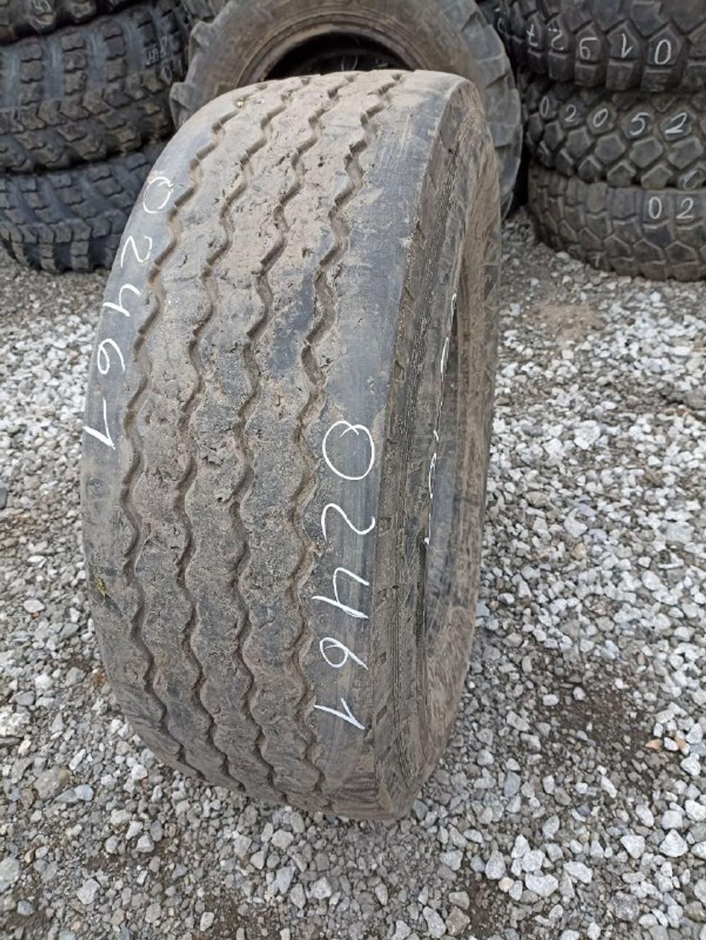 385/65R22.5 Kama NT201 шина б/у