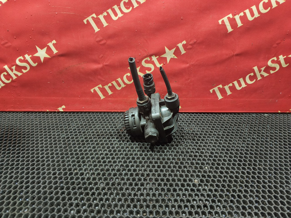 Клапан ускорительный