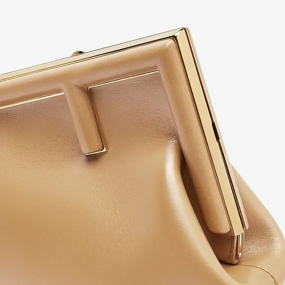 Сумка Fendi Fendi First маленькая бежевый