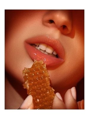 Eveline Блеск для увеличения объёма губ - "пчелиный яд" серии Oh! My Lips – Lip Maximizer, 4,5мл