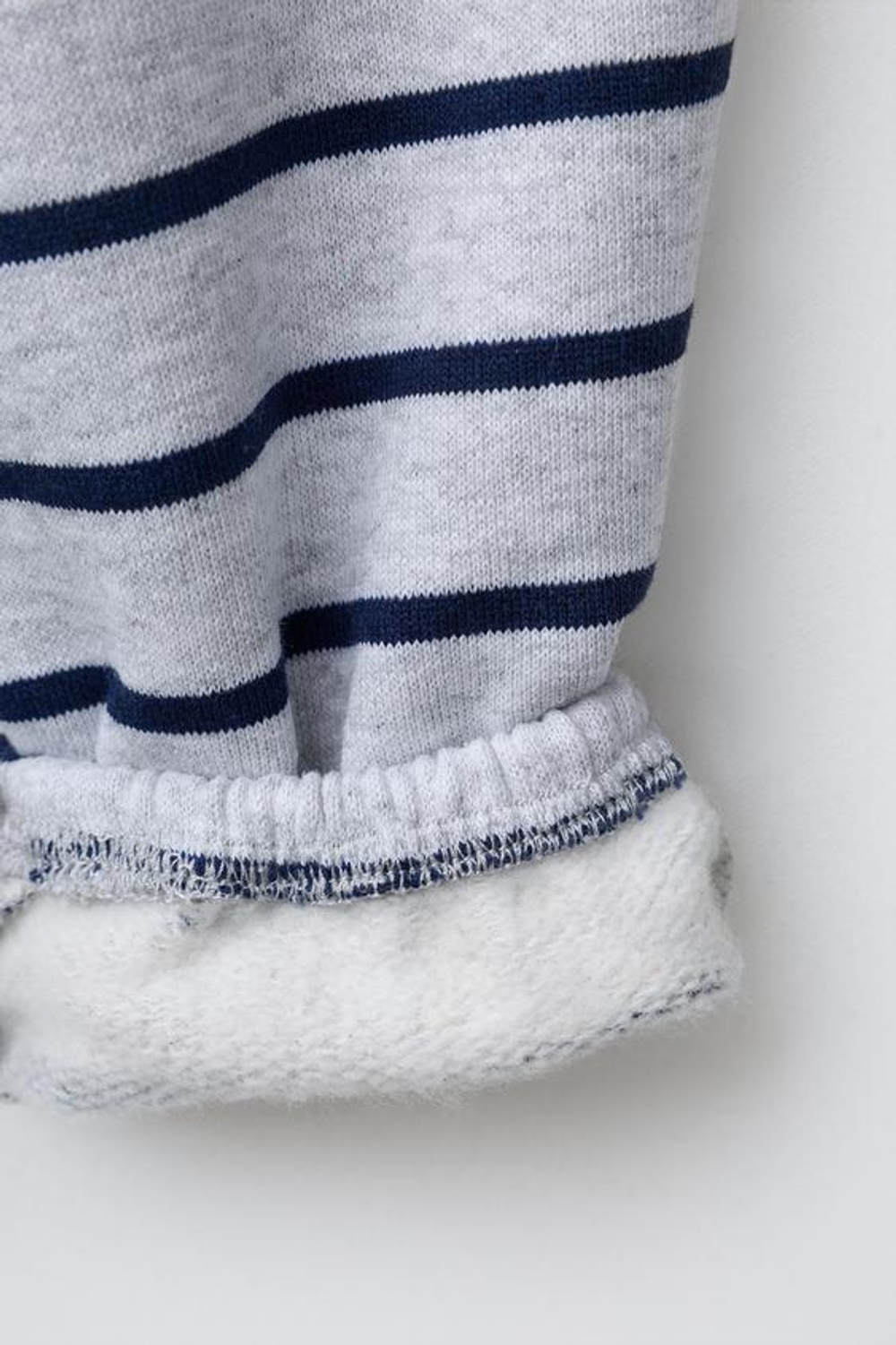 ZARA ДЖОГГЕРЫ ИЗ МЯГКОЙ ТКАНИ В ПОЛОСКУ, СЕРЫЙ/СИНИЙ