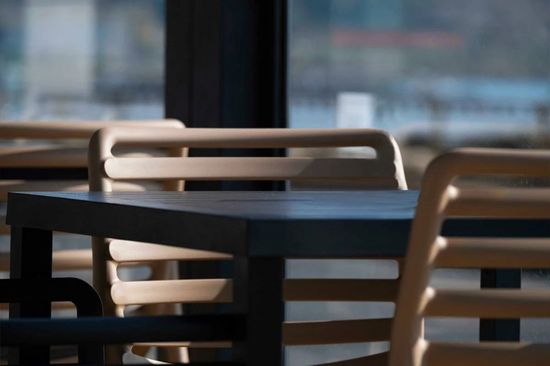 Стул Doga Bistrot пластиковый капучино Nardi Италия