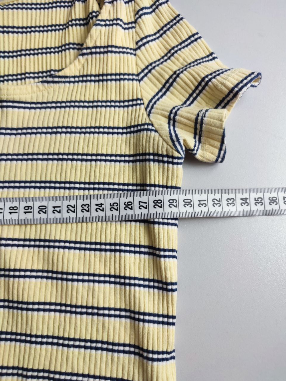 Футболка Monki в полоску 42 размер