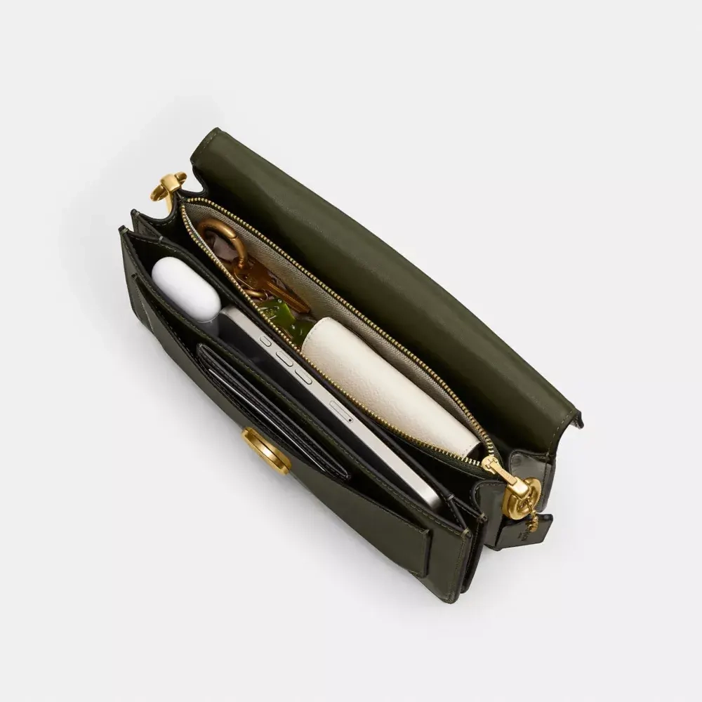 COACH СУМКА ЧЕРЕЗ ПЛЕЧО TABBY 26, ОЛИВКОВЫЙ