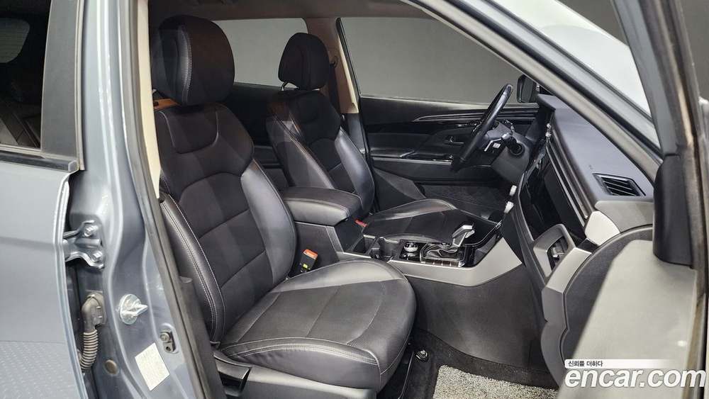 KG Mobility (Ssangyong) Beautiful Korando Дизель 1.6 4WD 딜라이트 Plus (08.2019)