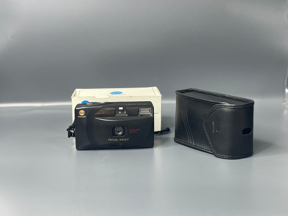 Minolta Riva 35ST