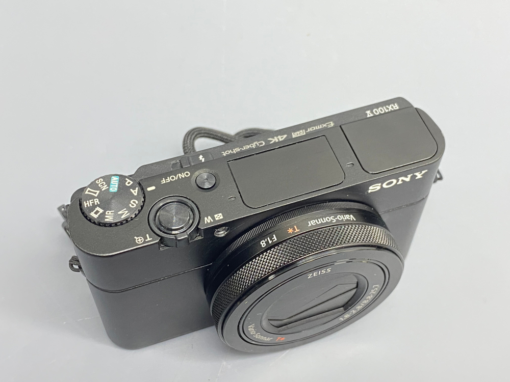 Sony RX-100 V
