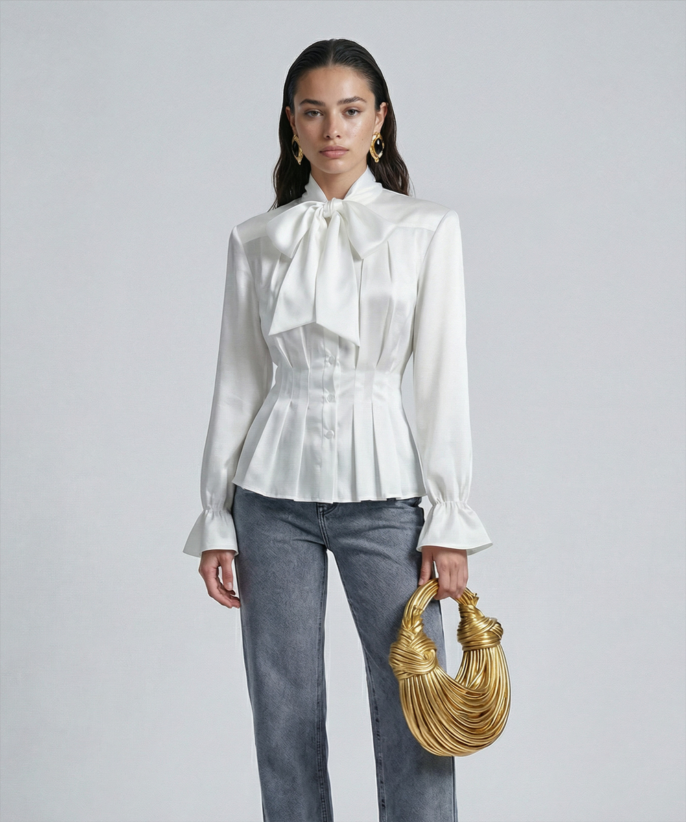 Блуза с бантом приталенная