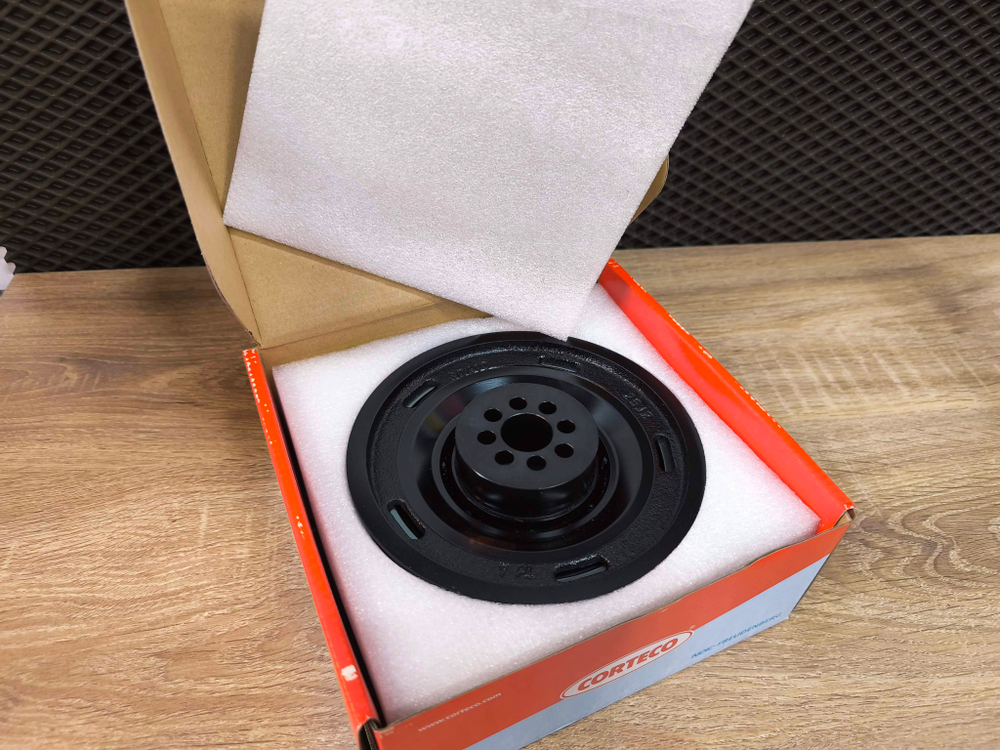 Audi A4 A5 A6 Q7 оригинальный шкив коленвала пр-ва Corteco