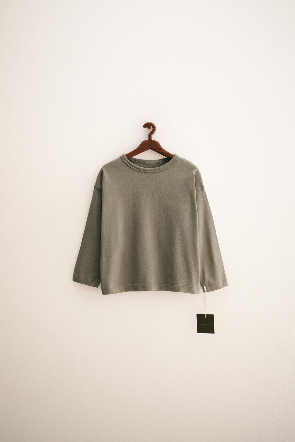 ZARA TIMELESS - ОДНОТОННАЯ ХЛОПКОВАЯ ФУТБОЛКА, СЕРО-КОРИЧНЕВЫЙ