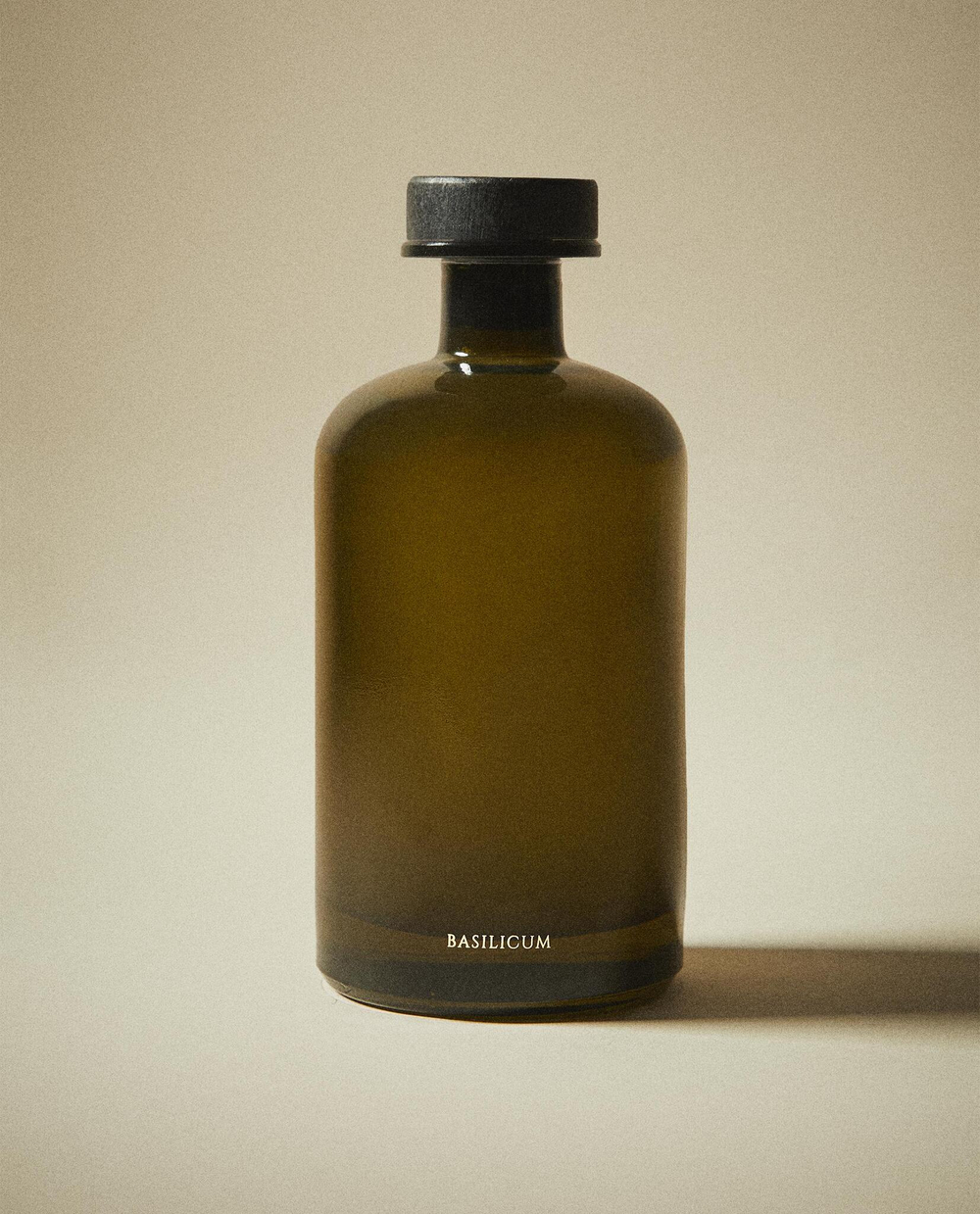 Zara Home BASILICUM REED DIFFUSERS — ароматический диффузор с тростниковыми палочками, Базилик, 500 мл