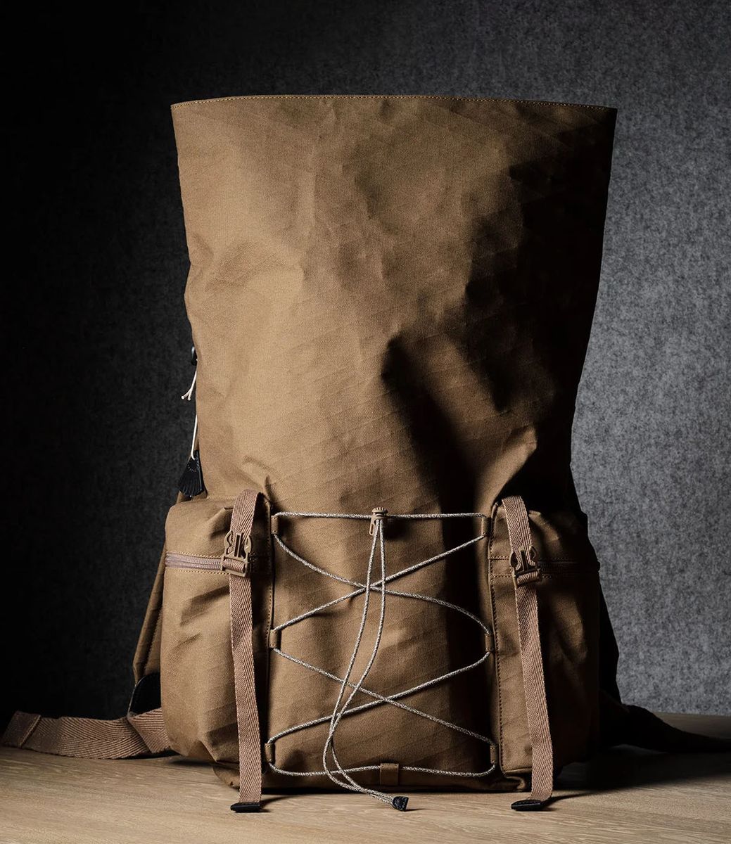 Hard Graft Roll-Top Brownish — рюкзак для путешествий