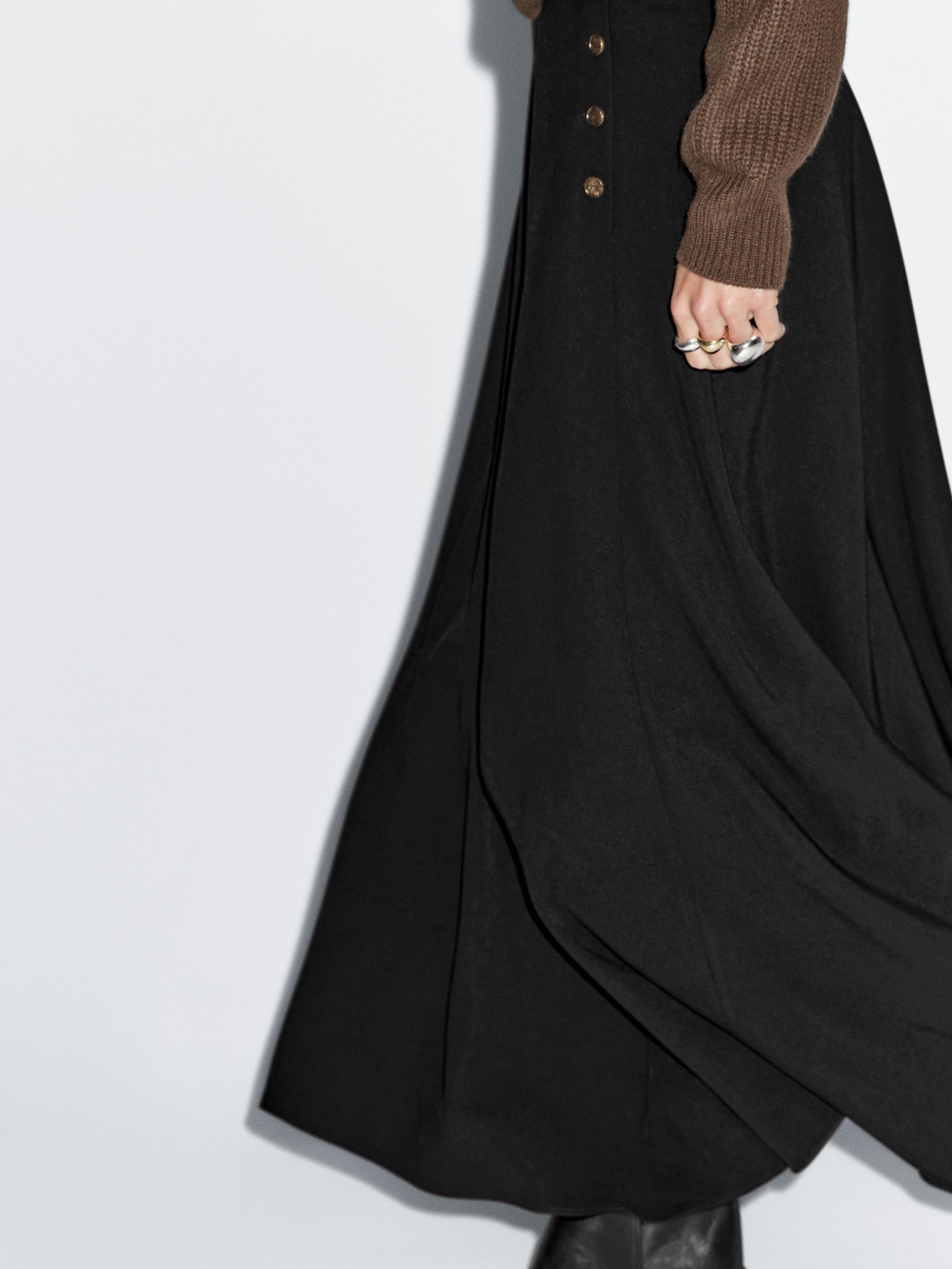 Massimo Dutti Длинная расклешенная юбка с пуговицами, черный