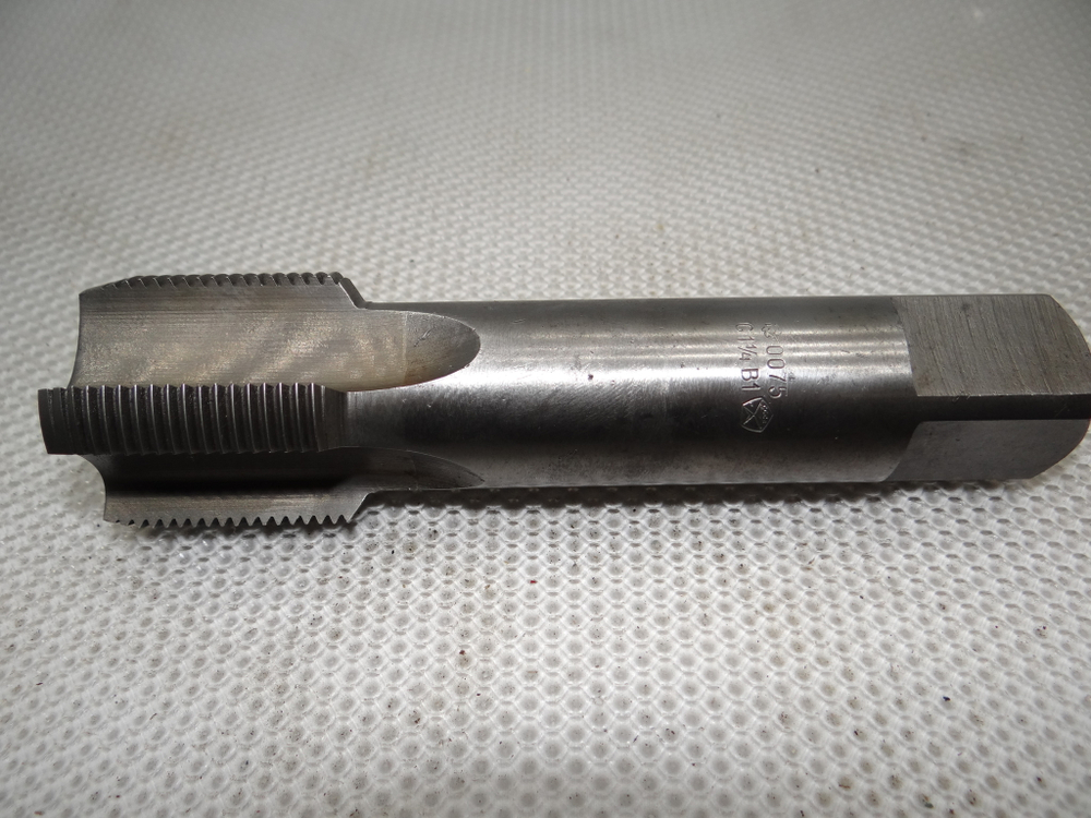 Метчик м/р G 1 1/4" №2