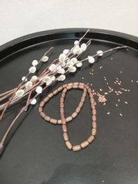 Бусы из дерева очень милые