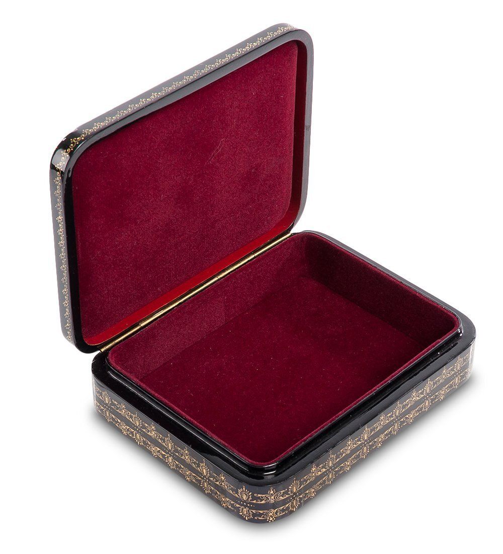 Народные промыслы ШК-35/18 Шкатулка «Девушка с цветком» исп. Зимин А.