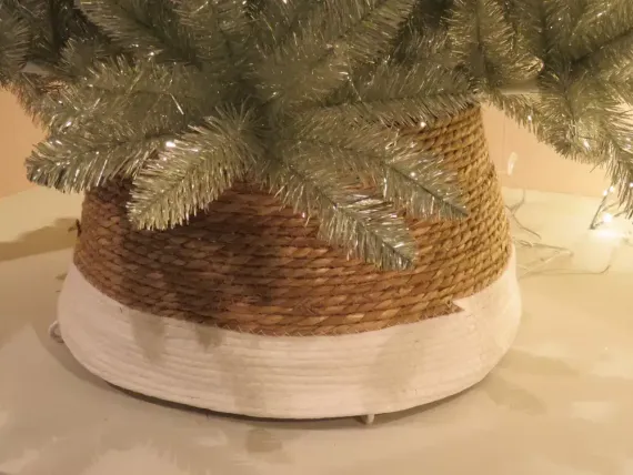 Джутовая корзина под елку 26х58 см., коричневая с белой полосой, Christmas DeLuxe (86499)