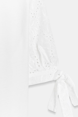 ZARA ФУТБОЛКА С ВЫШИВКОЙ, БЕЛЫЙ