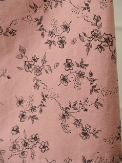 Платье с воротником стойкой