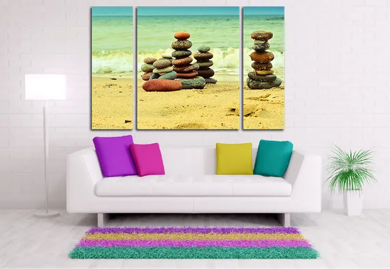 Модульная картина ''Пирамидки из камней''