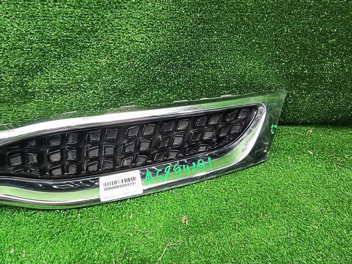 Решетка радиатора KIA Rio 4 X-Line (2017-2020)