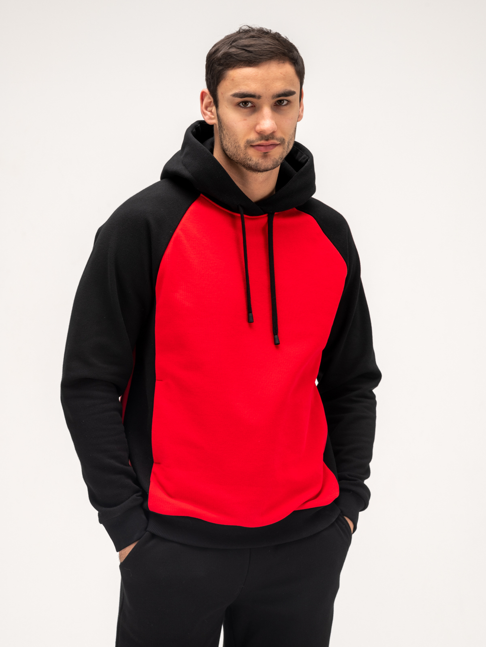 Костюм мужской спортивный теплый. Черный/красный