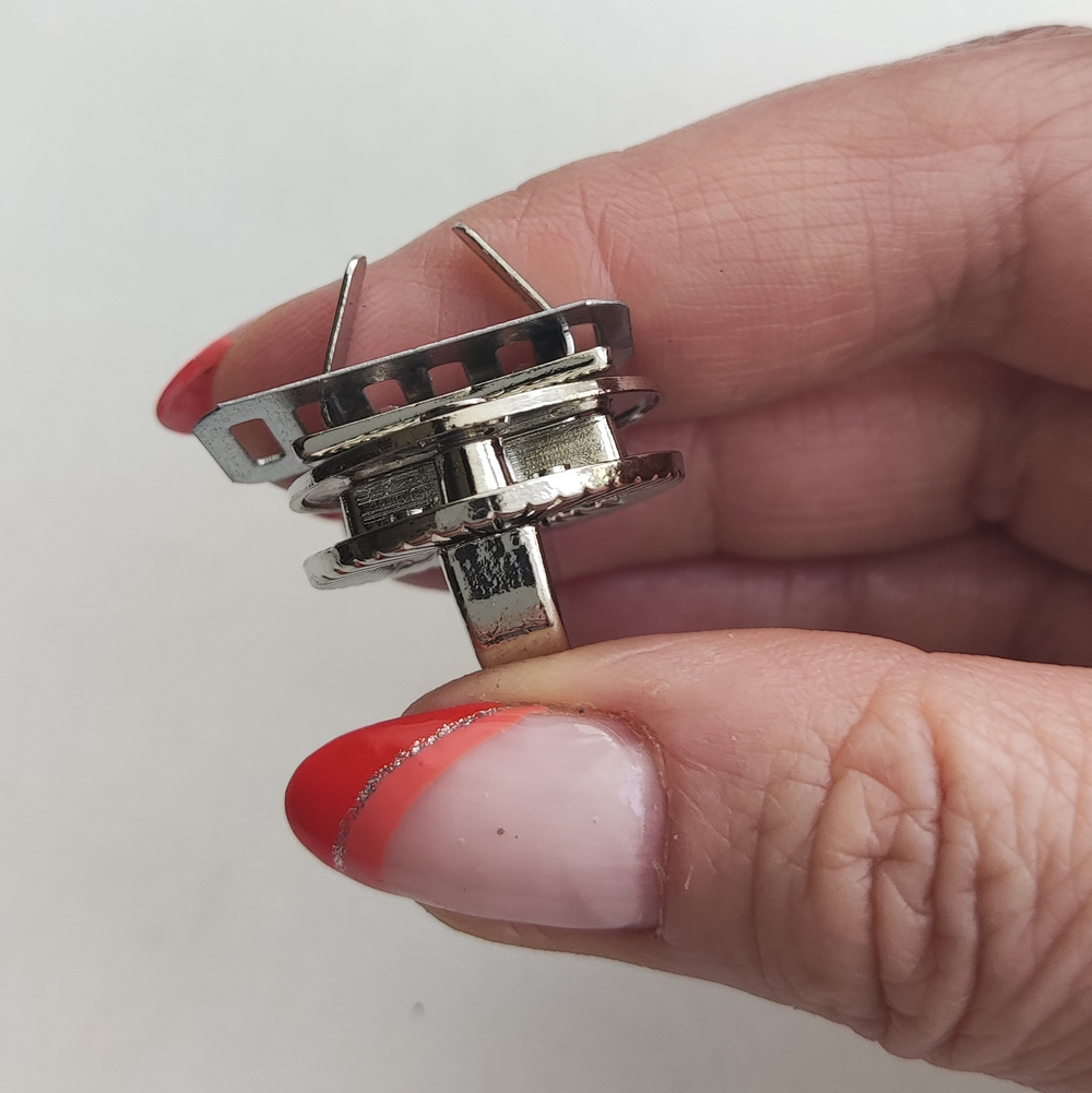 Замок вертушка на винтах Солнышко Серебро