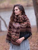 Шерстяной палантин с этно орнаментом