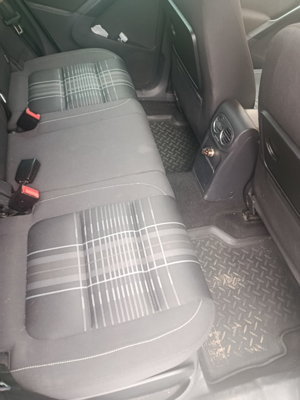 Volkswagen TIGUAN 2.0 TSI AT Sport