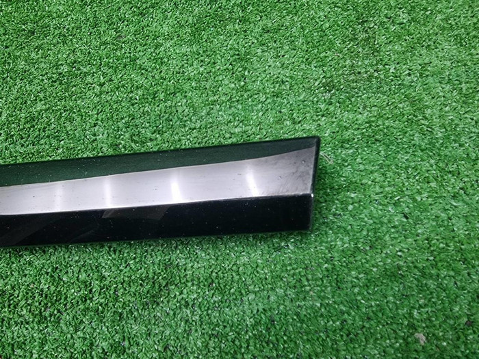 Накладка двери задняя правая BMW X7 G07 (19-нв)