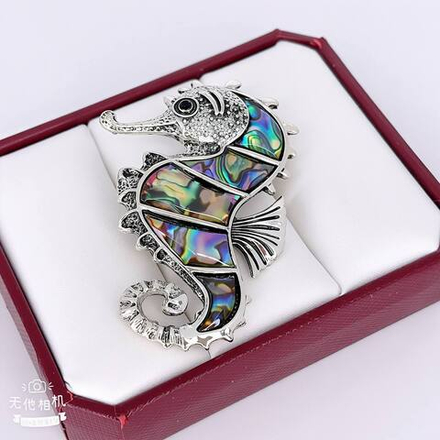 Брошь Jewelry - арт017