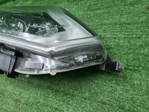 Фара правая Nissan X-Trail T32 (2017-2022) LED
