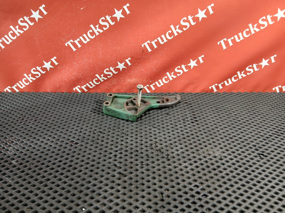 Кронштейн ролика натяжителя